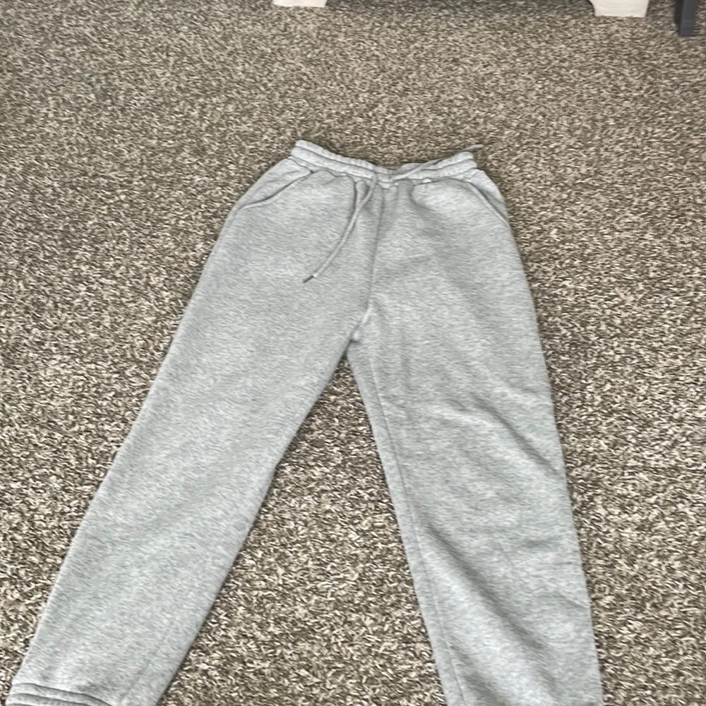 Super cute grey sweatpants